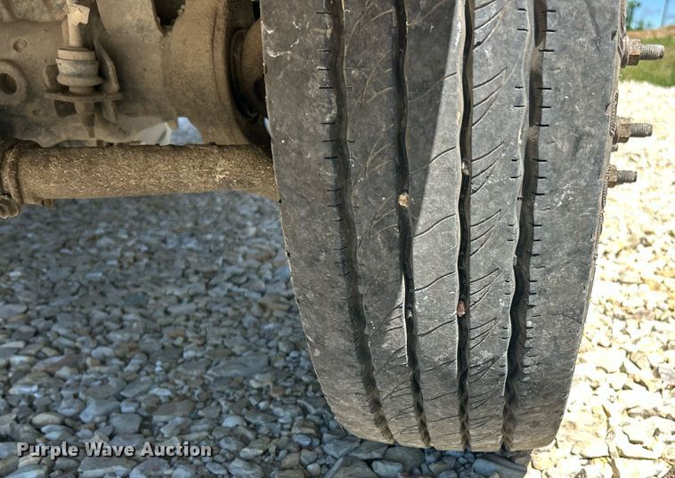 image for item EK8132 2015 Ford F550 Super Duty XL Crew Cab truck cab and chassis