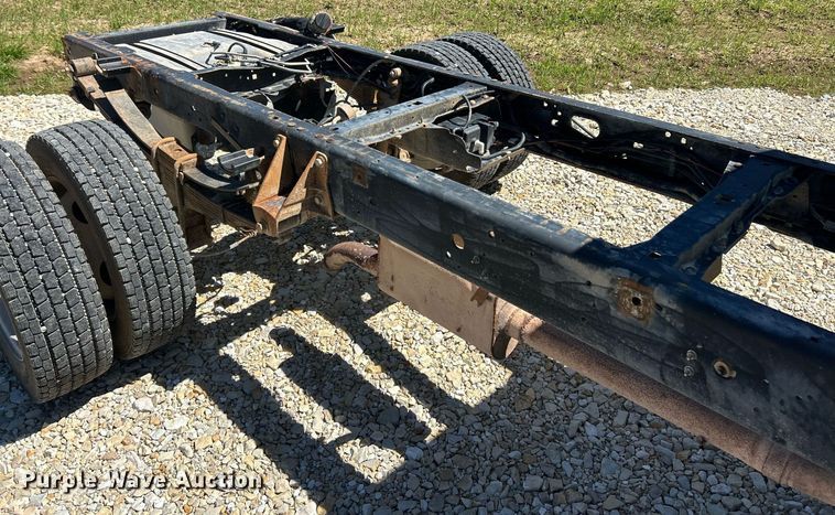 image for item EK8133 2011 Ford F450 Super Duty XL truck cab and chassis