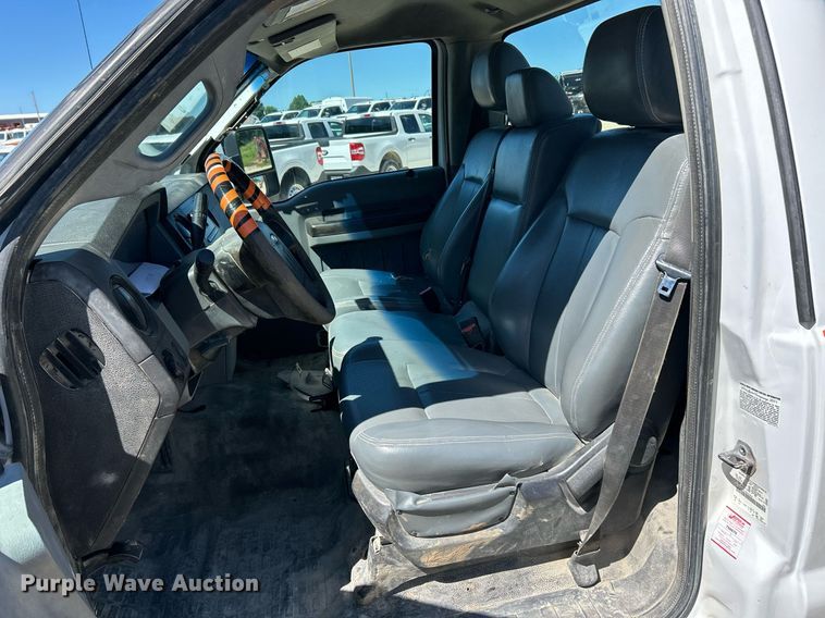 image for item EK8133 2011 Ford F450 Super Duty XL truck cab and chassis