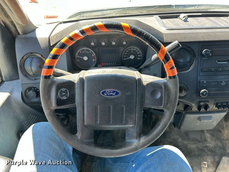 image for item EK8133 2011 Ford F450 Super Duty XL truck cab and chassis