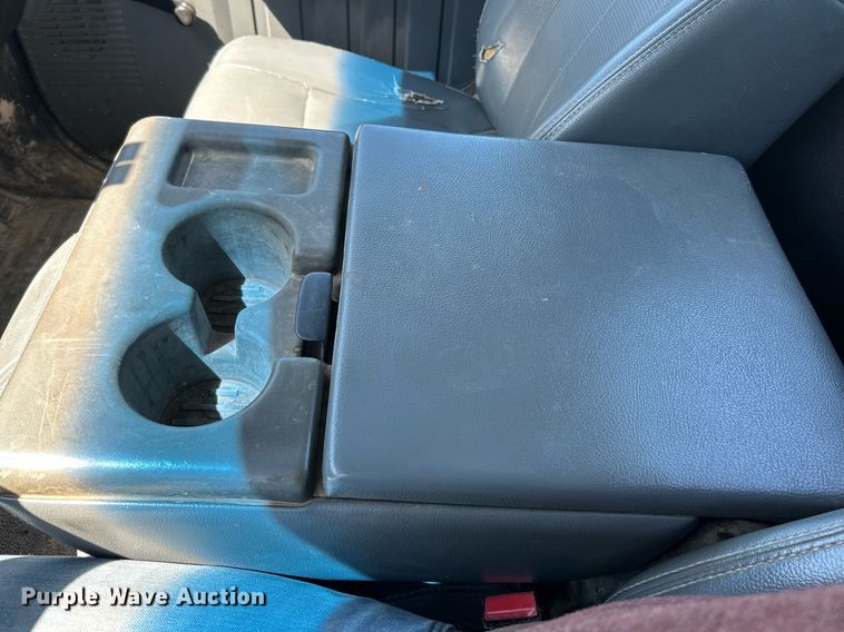 image for item EK8133 2011 Ford F450 Super Duty XL truck cab and chassis