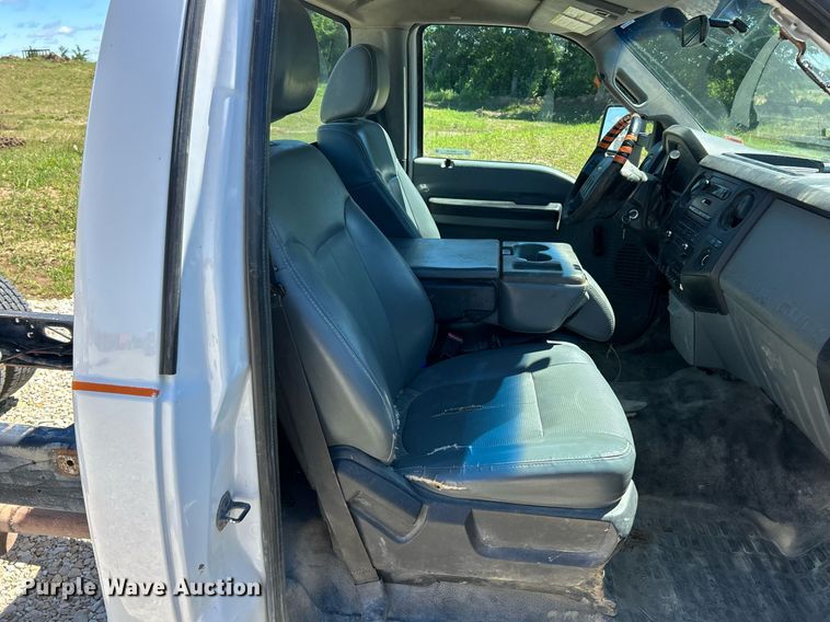 image for item EK8133 2011 Ford F450 Super Duty XL truck cab and chassis