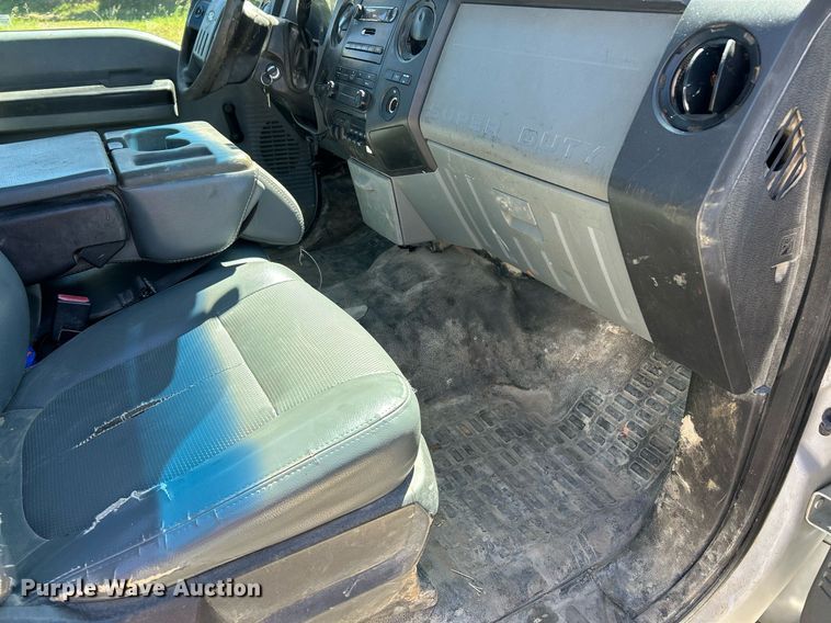 image for item EK8133 2011 Ford F450 Super Duty XL truck cab and chassis