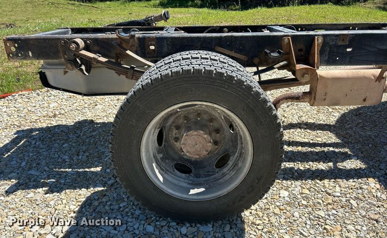 image for item EK8133 2011 Ford F450 Super Duty XL truck cab and chassis