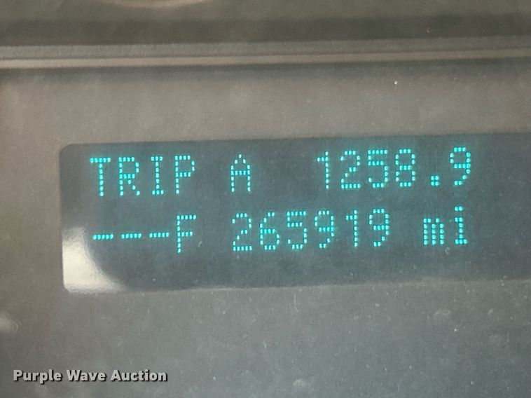 image for item EK8133 2011 Ford F450 Super Duty XL truck cab and chassis