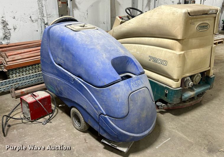 image for item EK8144 (2) floor scrubbers