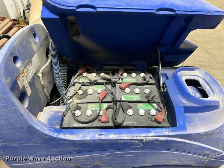 image for item EK8144 (2) floor scrubbers