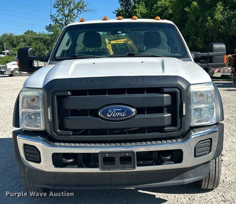 image for item EK8147 2016 Ford F550 Super Duty XL truck cab and chassis
