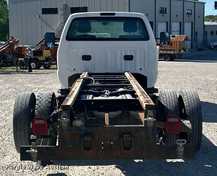 image for item EK8147 2016 Ford F550 Super Duty XL truck cab and chassis