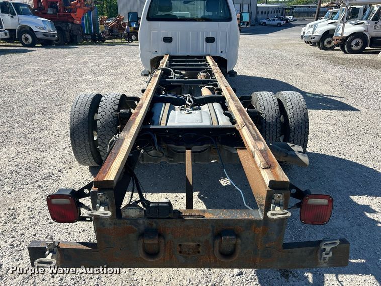 image for item EK8147 2016 Ford F550 Super Duty XL truck cab and chassis