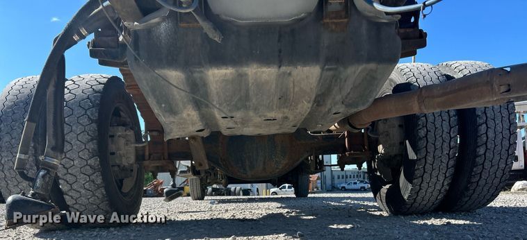 image for item EK8147 2016 Ford F550 Super Duty XL truck cab and chassis