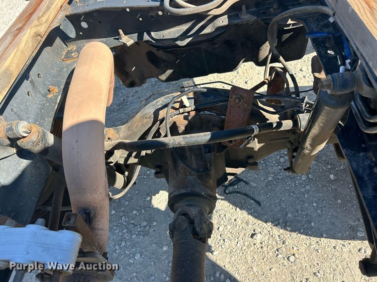 image for item EK8147 2016 Ford F550 Super Duty XL truck cab and chassis