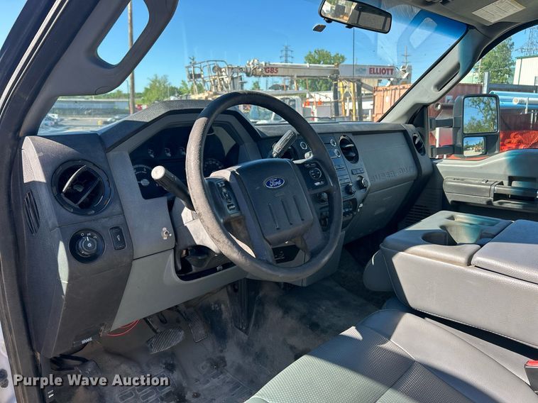 image for item EK8147 2016 Ford F550 Super Duty XL truck cab and chassis