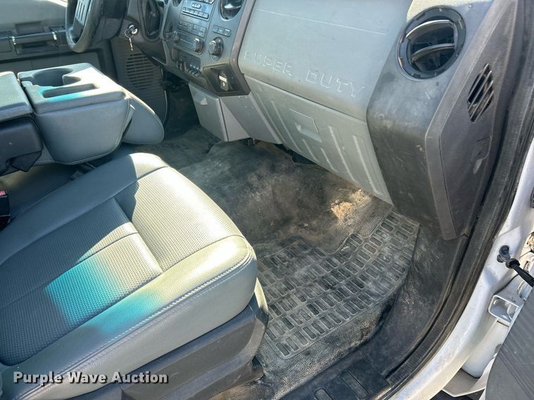 image for item EK8147 2016 Ford F550 Super Duty XL truck cab and chassis