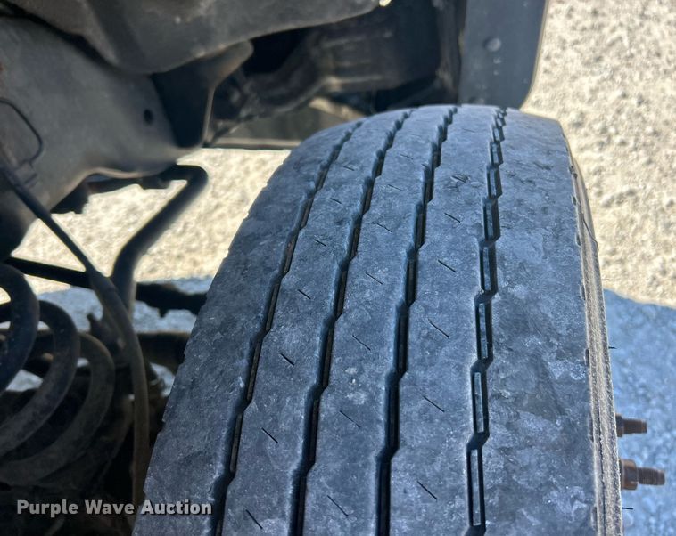 image for item EK8147 2016 Ford F550 Super Duty XL truck cab and chassis