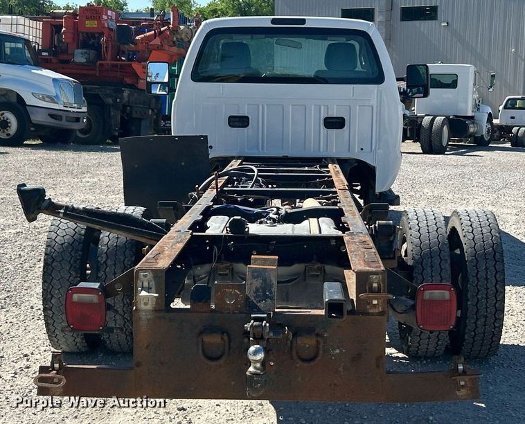 image for item EK8148 2015 Ford F550 Super Duty XL truck cab and chassis