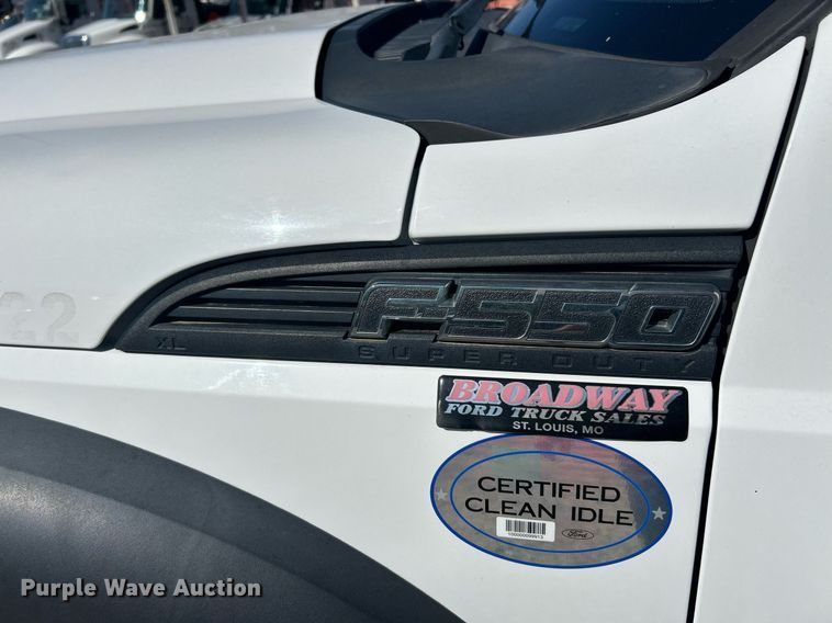 image for item EK8148 2015 Ford F550 Super Duty XL truck cab and chassis