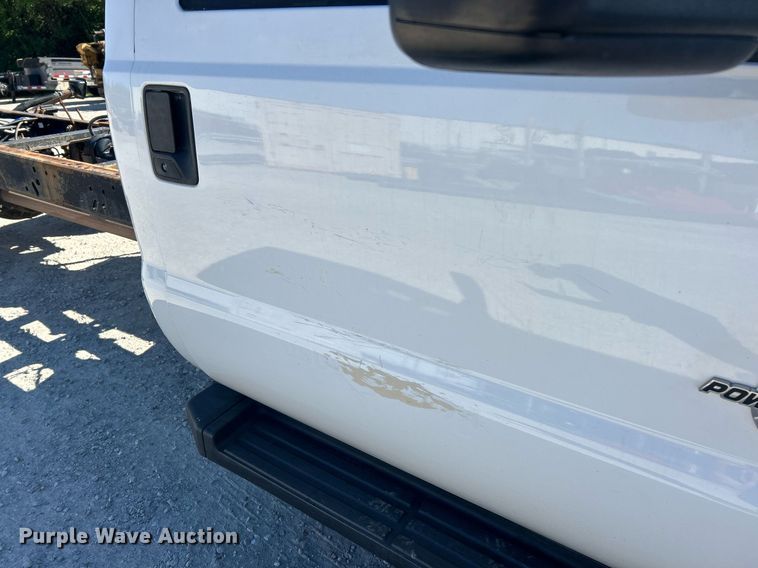 image for item EK8148 2015 Ford F550 Super Duty XL truck cab and chassis