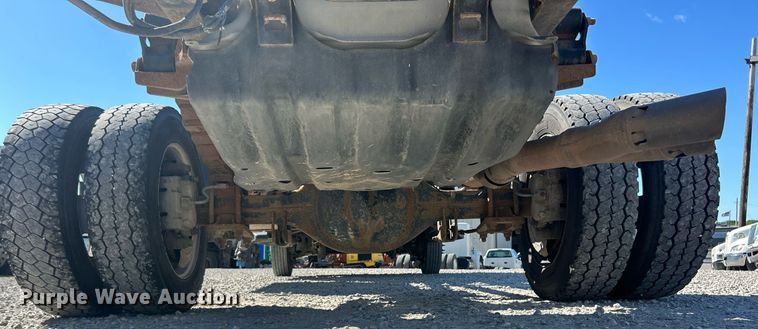 image for item EK8148 2015 Ford F550 Super Duty XL truck cab and chassis