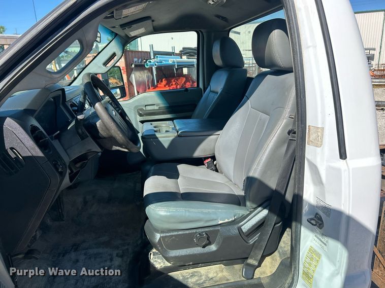 image for item EK8148 2015 Ford F550 Super Duty XL truck cab and chassis