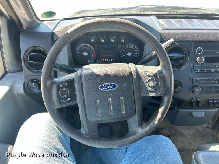 image for item EK8148 2015 Ford F550 Super Duty XL truck cab and chassis