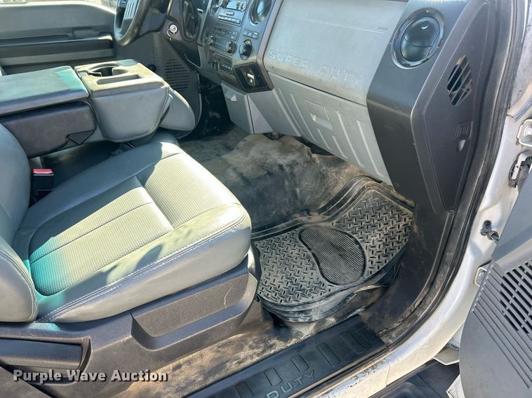 image for item EK8148 2015 Ford F550 Super Duty XL truck cab and chassis