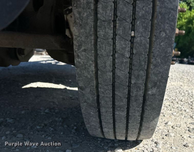 image for item EK8148 2015 Ford F550 Super Duty XL truck cab and chassis