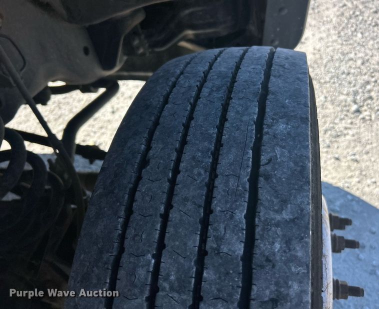 image for item EK8148 2015 Ford F550 Super Duty XL truck cab and chassis