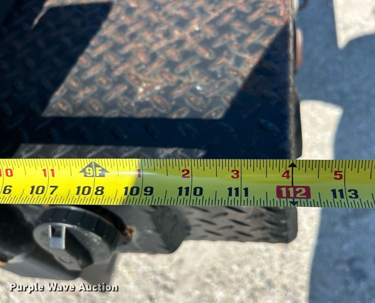 image for item EK8152 2001 GMC Sierra 3500 utility bed pickup truck