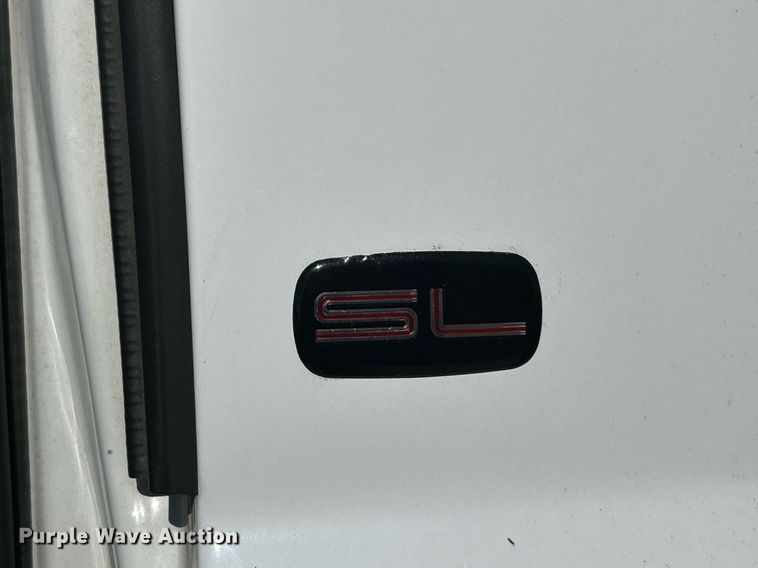 image for item EK8152 2001 GMC Sierra 3500 utility bed pickup truck