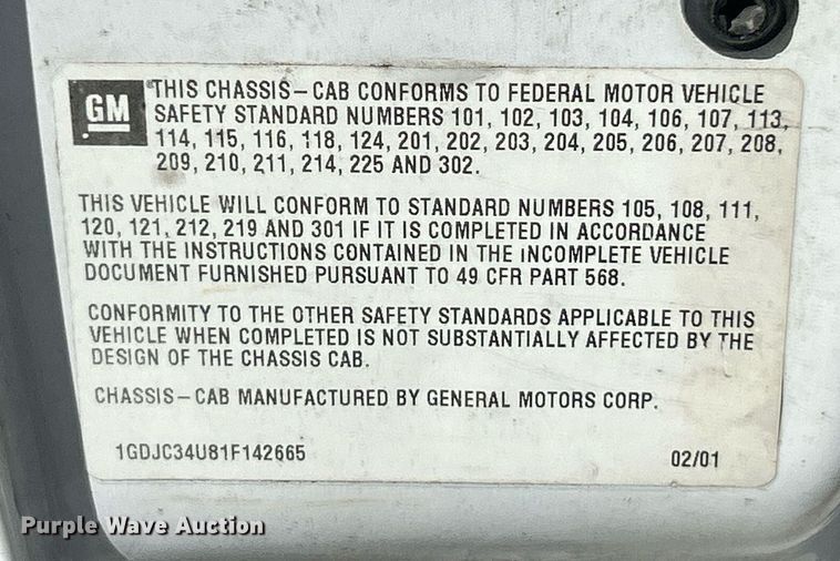 image for item EK8152 2001 GMC Sierra 3500 utility bed pickup truck