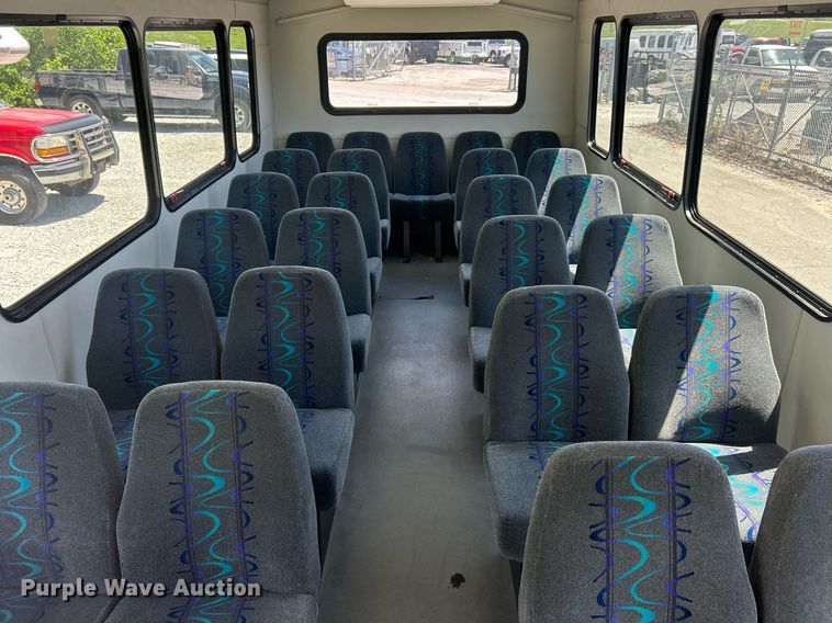 image for item EK8156 2017 Ford E450 Super Duty shuttle bus