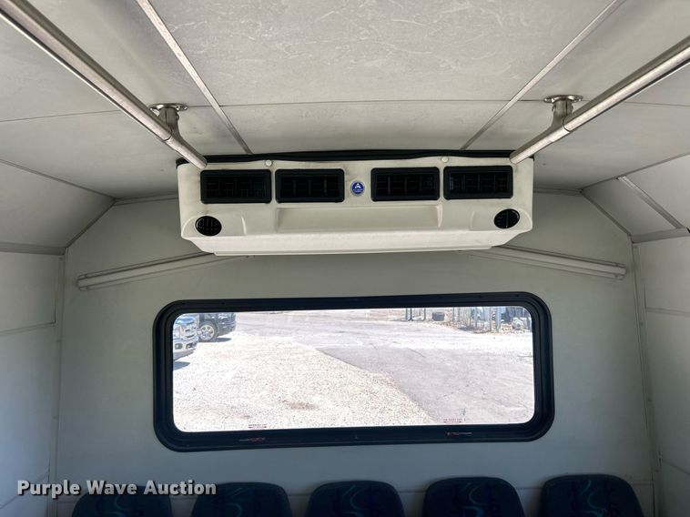 image for item EK8156 2017 Ford E450 Super Duty shuttle bus