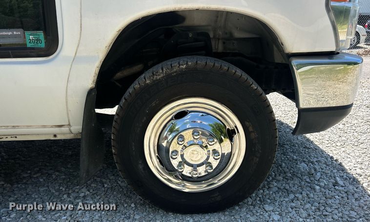 image for item EK8156 2017 Ford E450 Super Duty shuttle bus