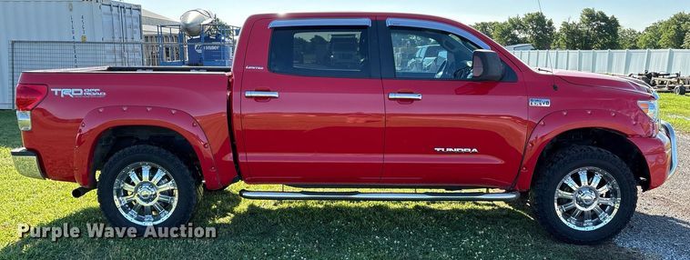 image for item EL2082 2008 Toyota Tundra CrewMax pickup truck