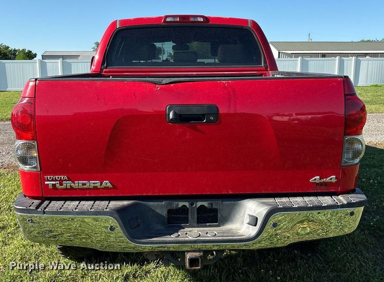 image for item EL2082 2008 Toyota Tundra CrewMax pickup truck