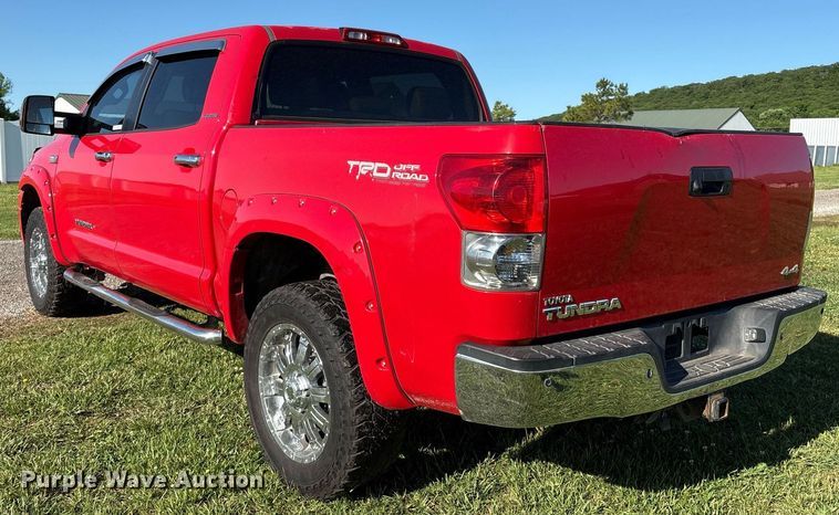 image for item EL2082 2008 Toyota Tundra CrewMax pickup truck