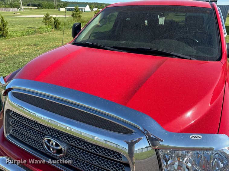 image for item EL2082 2008 Toyota Tundra CrewMax pickup truck