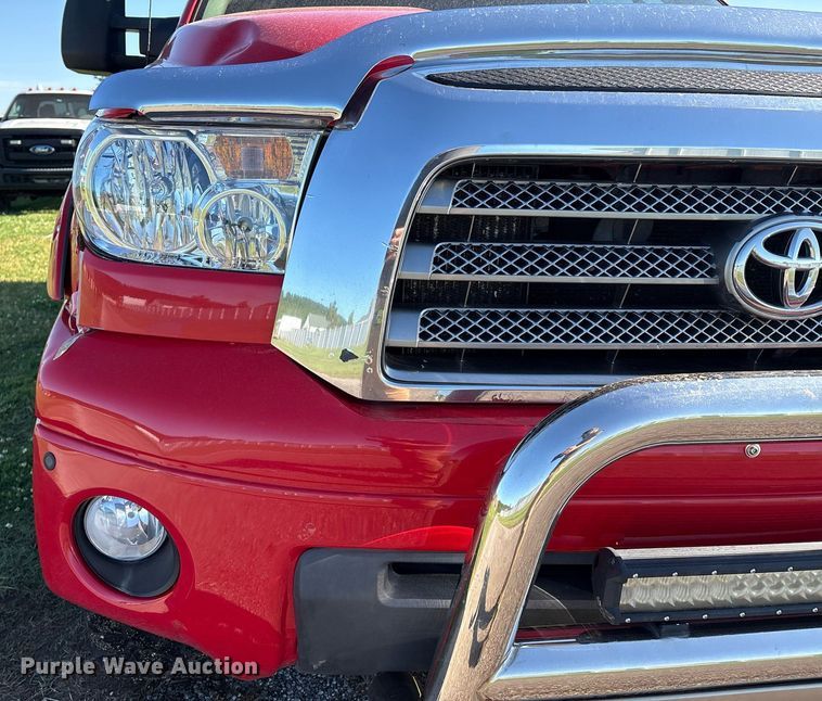 image for item EL2082 2008 Toyota Tundra CrewMax pickup truck