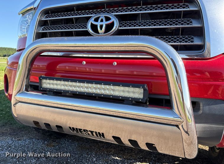 image for item EL2082 2008 Toyota Tundra CrewMax pickup truck