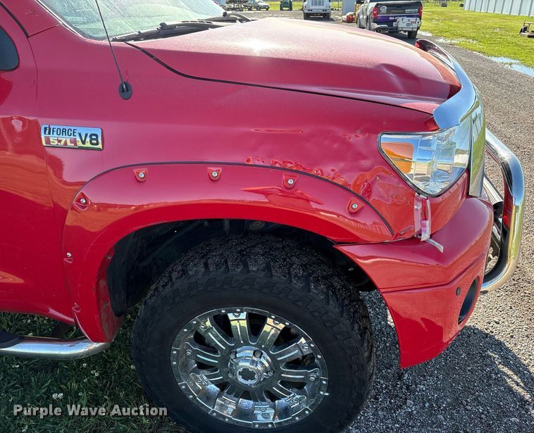 image for item EL2082 2008 Toyota Tundra CrewMax pickup truck