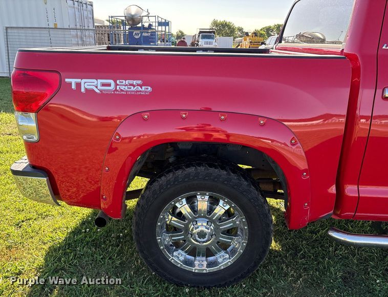 image for item EL2082 2008 Toyota Tundra CrewMax pickup truck