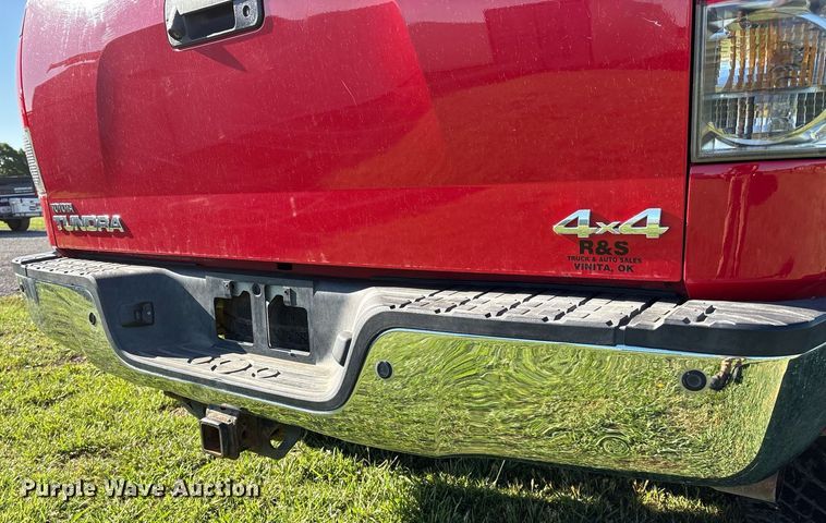 image for item EL2082 2008 Toyota Tundra CrewMax pickup truck