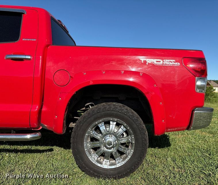 image for item EL2082 2008 Toyota Tundra CrewMax pickup truck