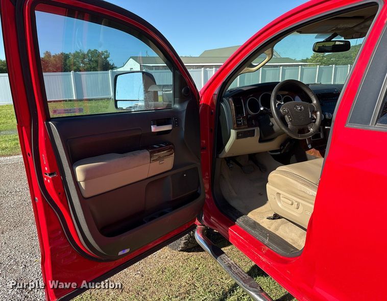 image for item EL2082 2008 Toyota Tundra CrewMax pickup truck