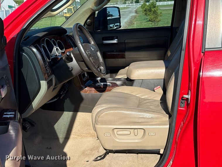 image for item EL2082 2008 Toyota Tundra CrewMax pickup truck