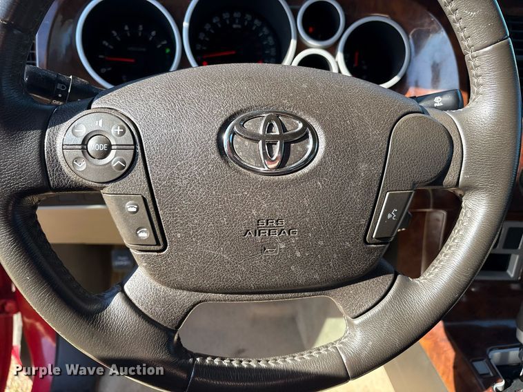 image for item EL2082 2008 Toyota Tundra CrewMax pickup truck