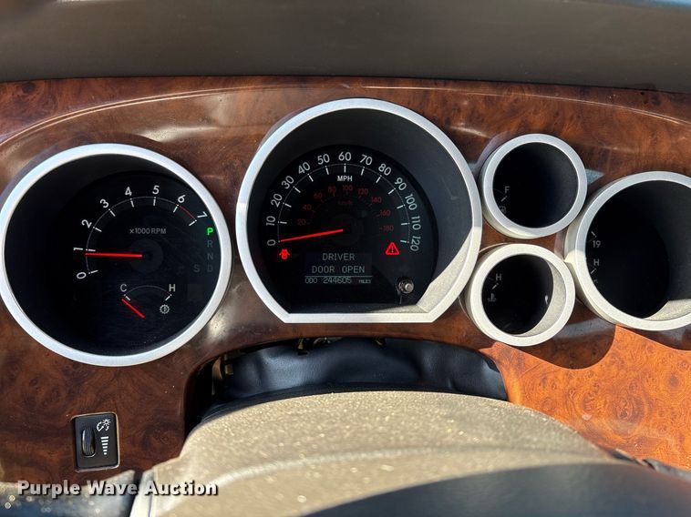 image for item EL2082 2008 Toyota Tundra CrewMax pickup truck