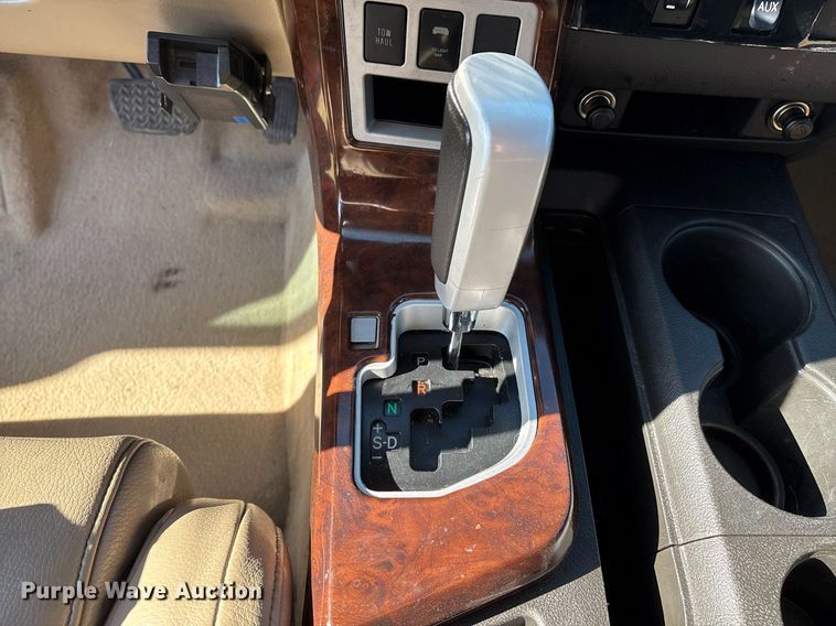 image for item EL2082 2008 Toyota Tundra CrewMax pickup truck