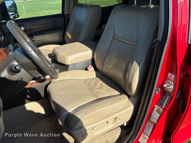 image for item EL2082 2008 Toyota Tundra CrewMax pickup truck